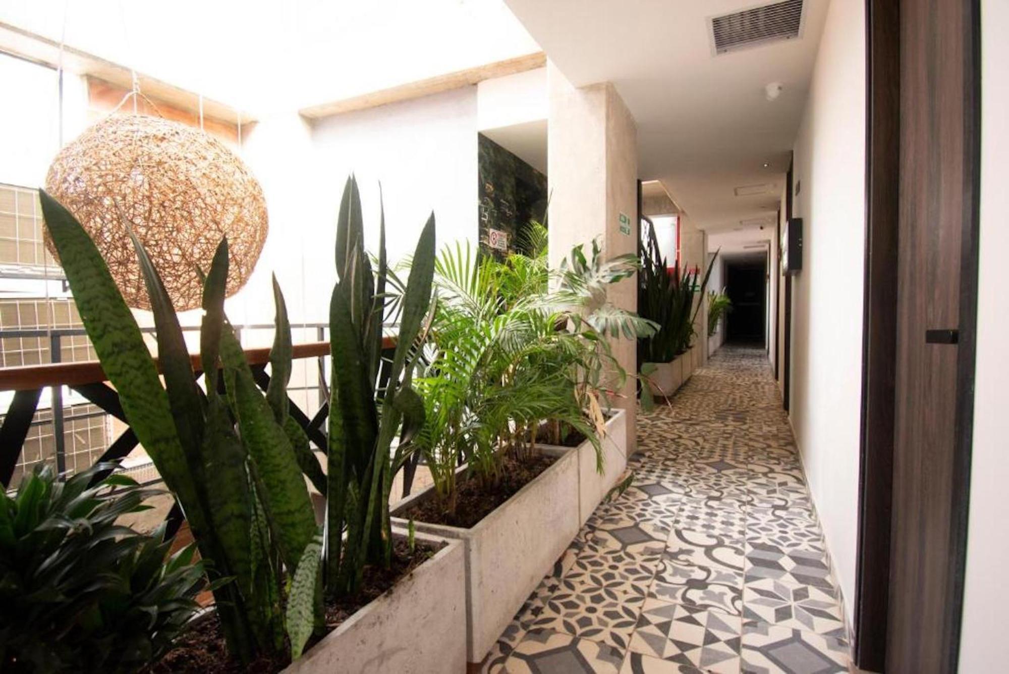 Apartahotel Medellin Bagian luar foto