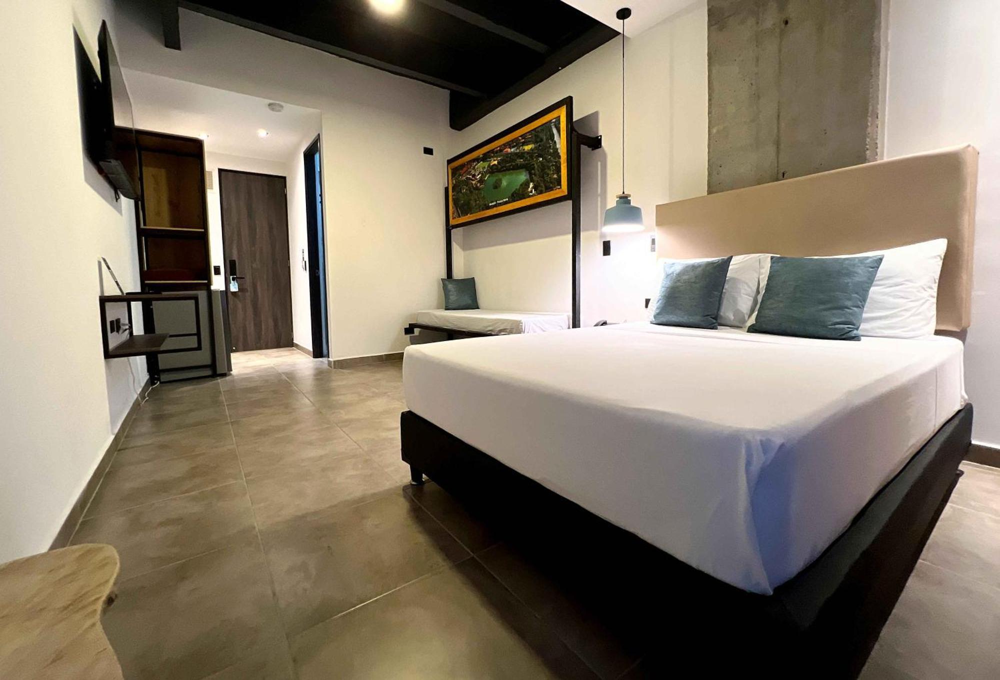 Apartahotel Medellin Bagian luar foto