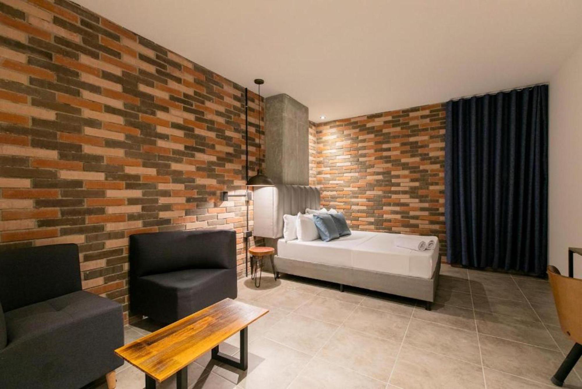 Apartahotel Medellin Bagian luar foto